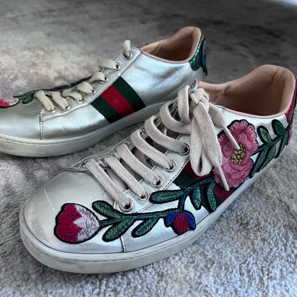 Gucci Women’s Embroidered Sneaker in Metallic Silver